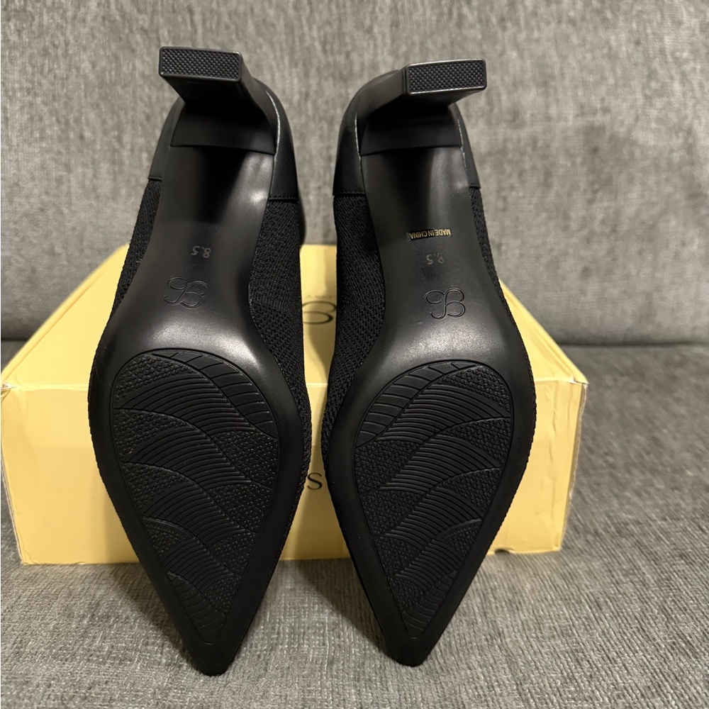 Cosy Island Black Heeled Ankle Boots - Picture 8 of 9